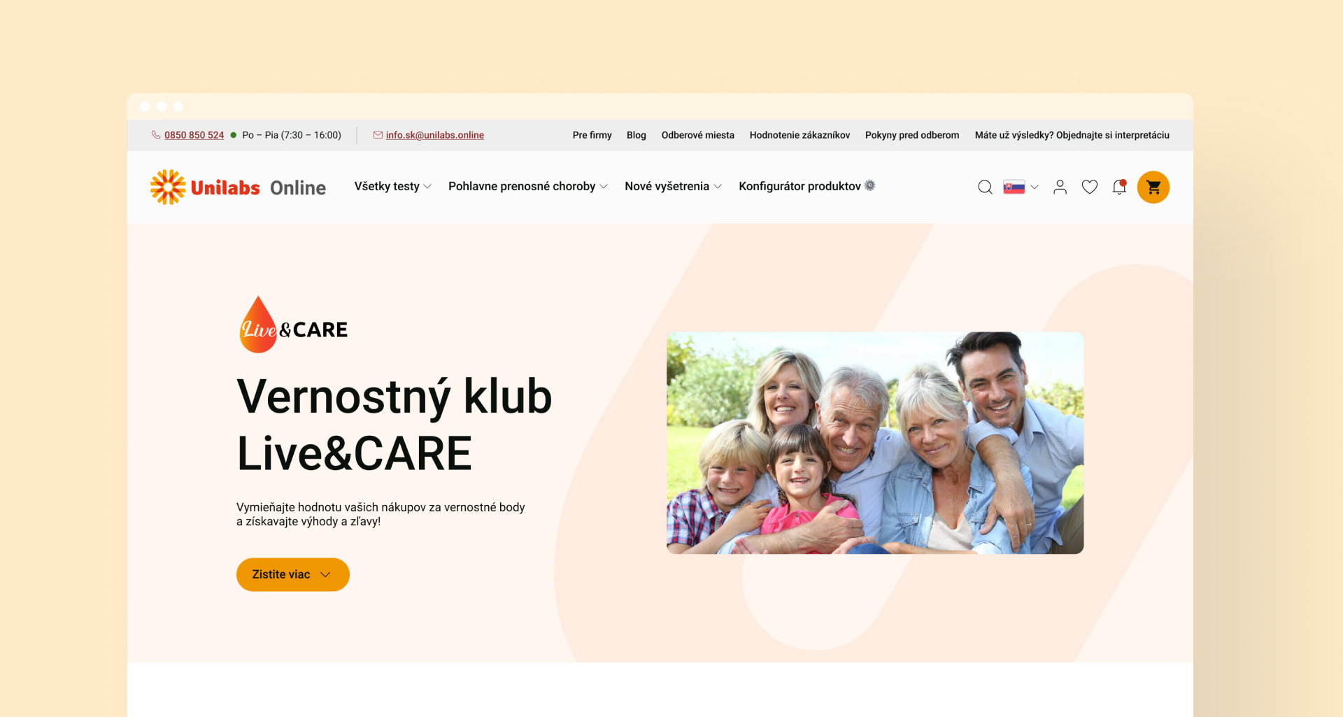 Webová stránka Unilabs Online s vernostným klubom „Live&CARE“. Na fotografii je zachytená usmievajúca sa rodina.